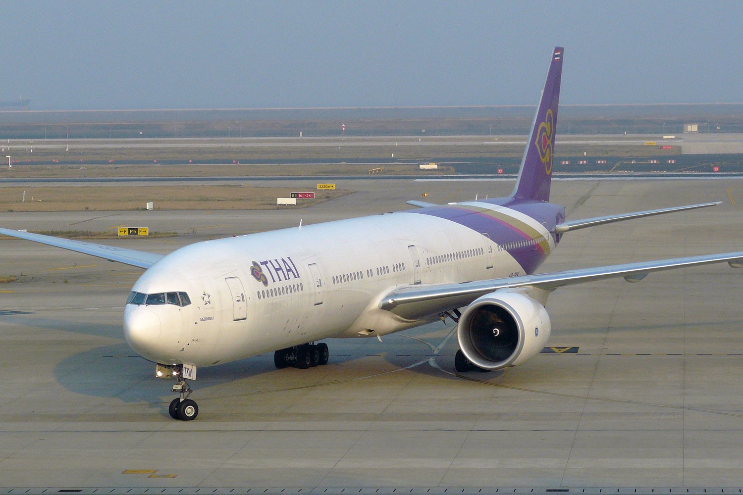 Shanghai Pudong Airport spotting report by Henry Tenby
