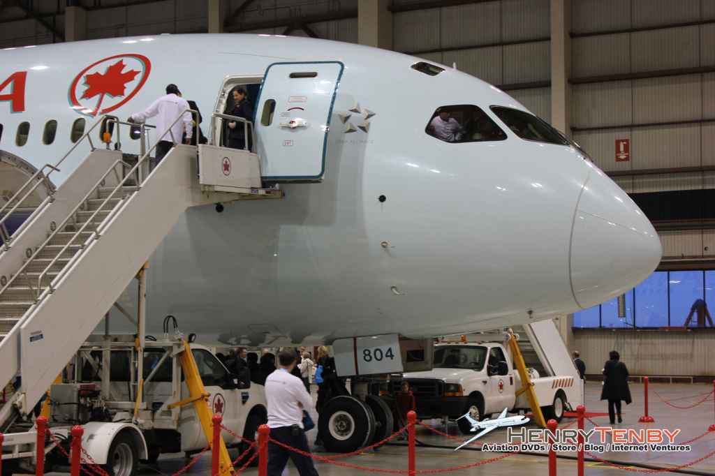 Air Canada 787 Dreamliner debut