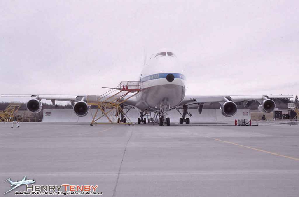 Unidentified Pan Am Boeing 747-121 at Paine Field late March, 1971