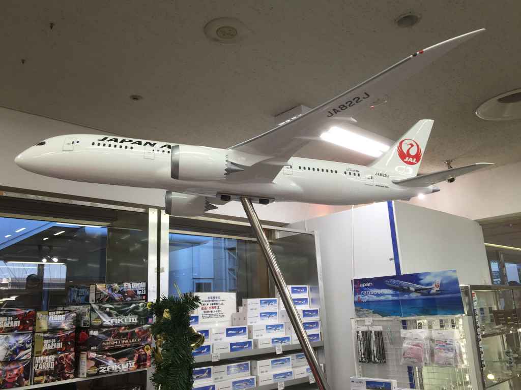 JAL 787 floor model by Pacmin