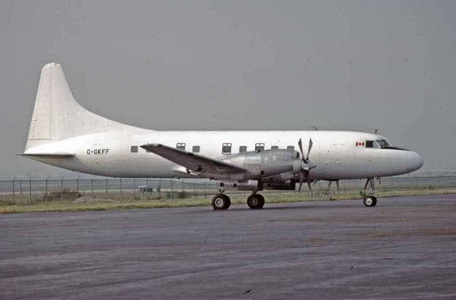 SP4672 Kelowna CV580 C-GKFF YYZ Aug1989