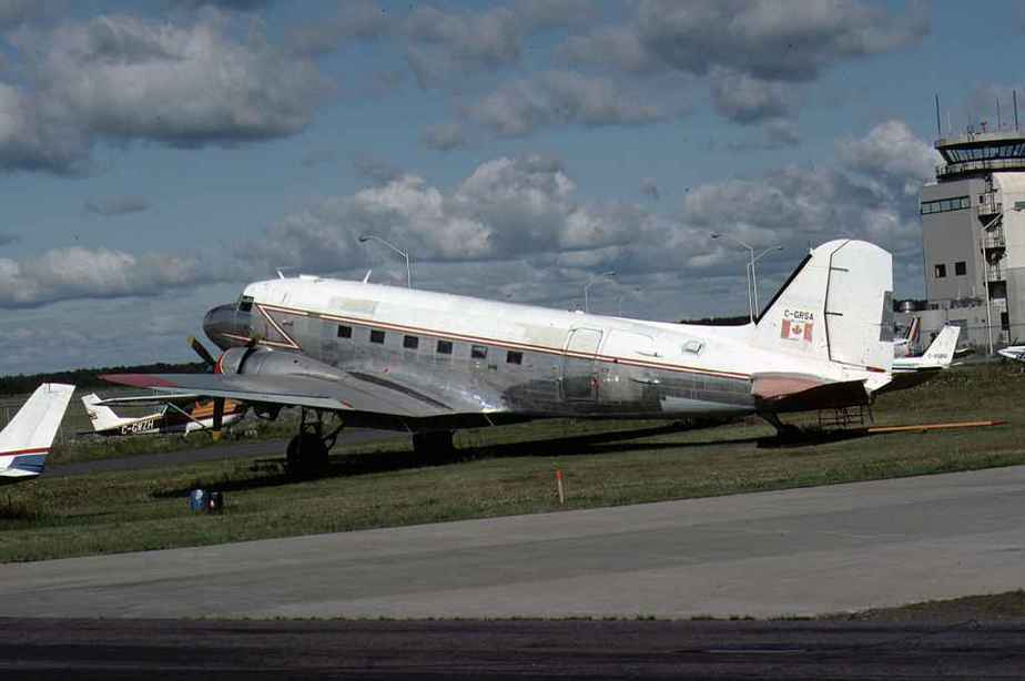 Energy Miners RRJ DC3 C-GRSA YOW July1990