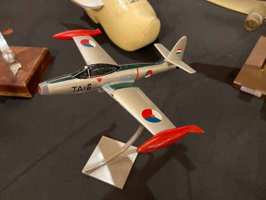 1950s era metal ID model of a Dutch Air Force F-84