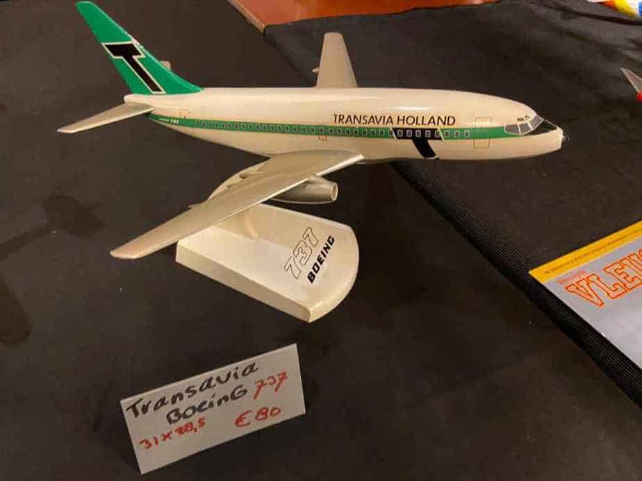 A very nice 1/100 plastic Topping Models 737-200 in home country Transavia colours, circa 1975.