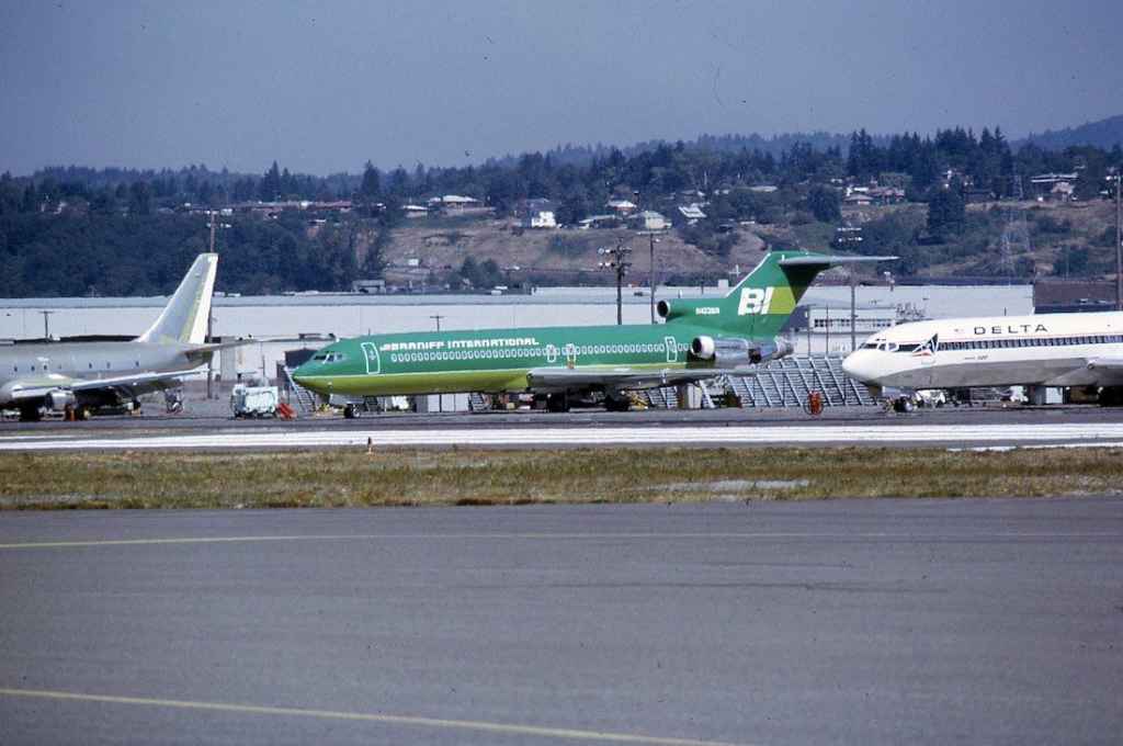 Braniff International 727-200 N423BN Renton pre delivery September 1973.