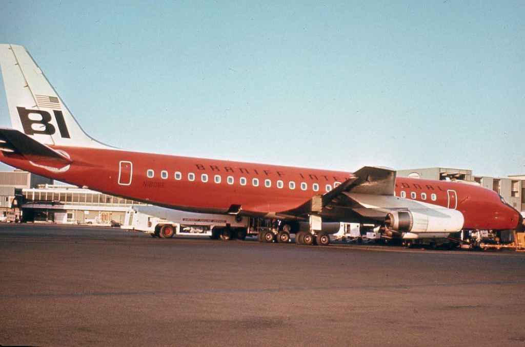 Braniff International DC-8-62 N1808E SFO early 1970s.