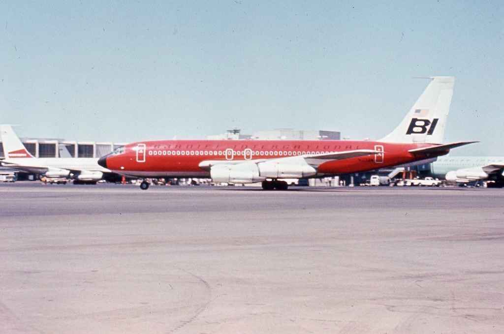 Braniff International Boeing 707-138B N105BN SFO early 1970s.