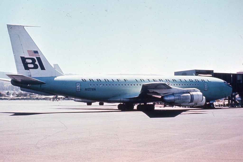 Braniff International Boeing 707-138B N107BN SFO early 1970s.