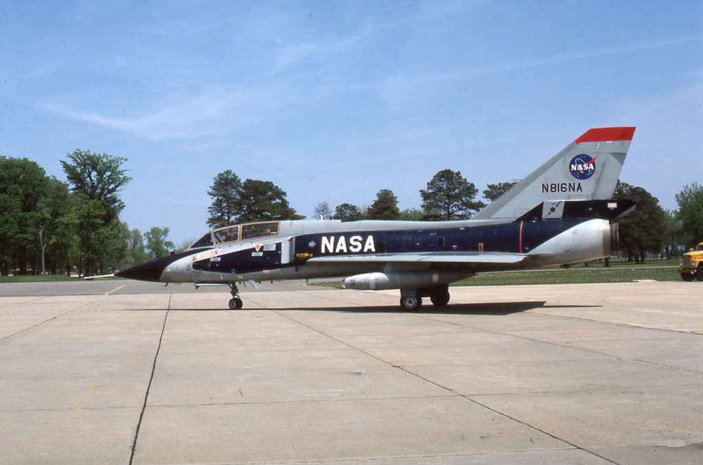 NASA F-106B 57-2516 N816NA Langley AFB May 1982
