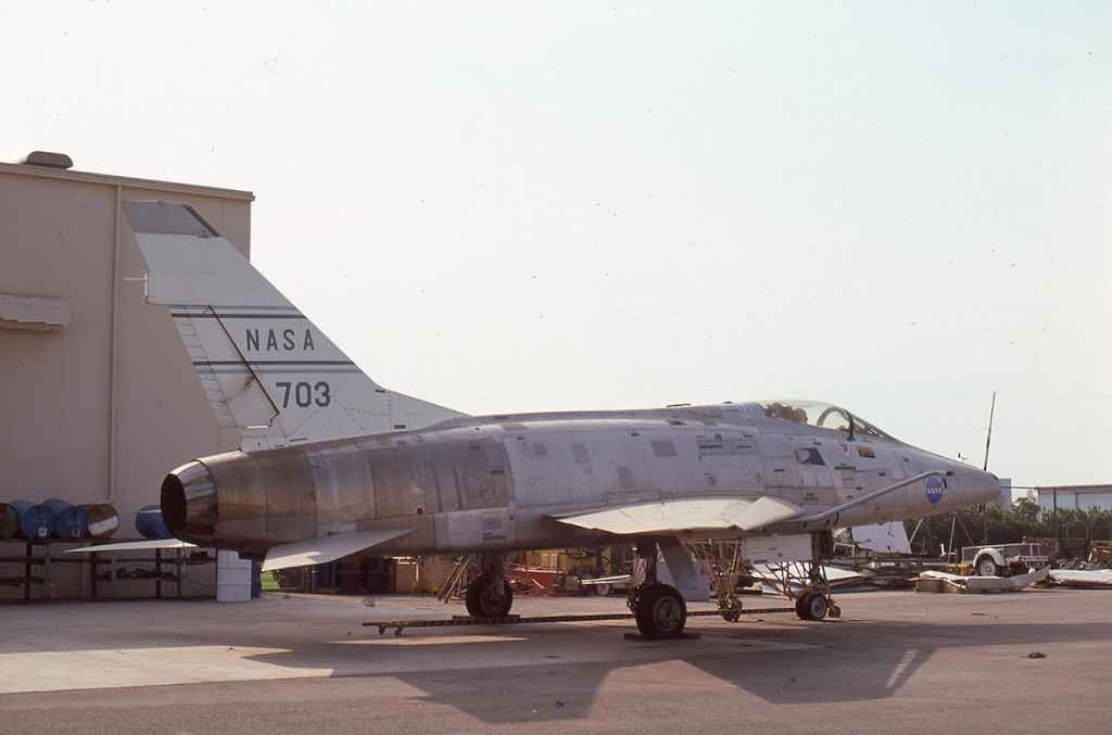 NASA F-100C 53-1709 703 October 1974