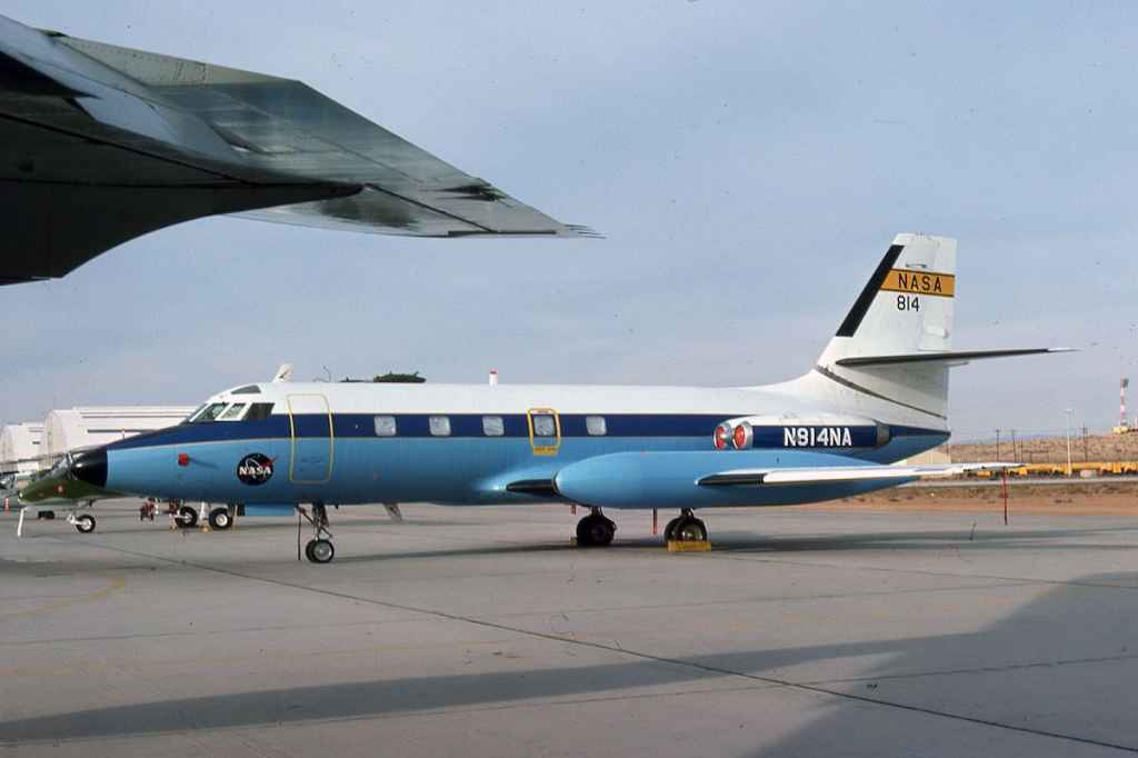NASA C-140 JetStar N819NA Edwards AFB November 13, 1977.