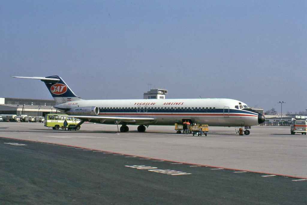 JAT Yugoslav DC-9-30 YU-AJH 1973.