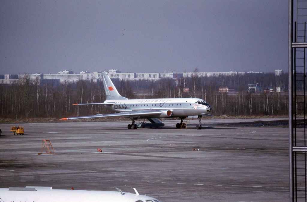Aeroflot Tupolev Tu-104 CCCP-42464 at Moscow in April, 1974. (Photo by Dr. John Blatherwick)