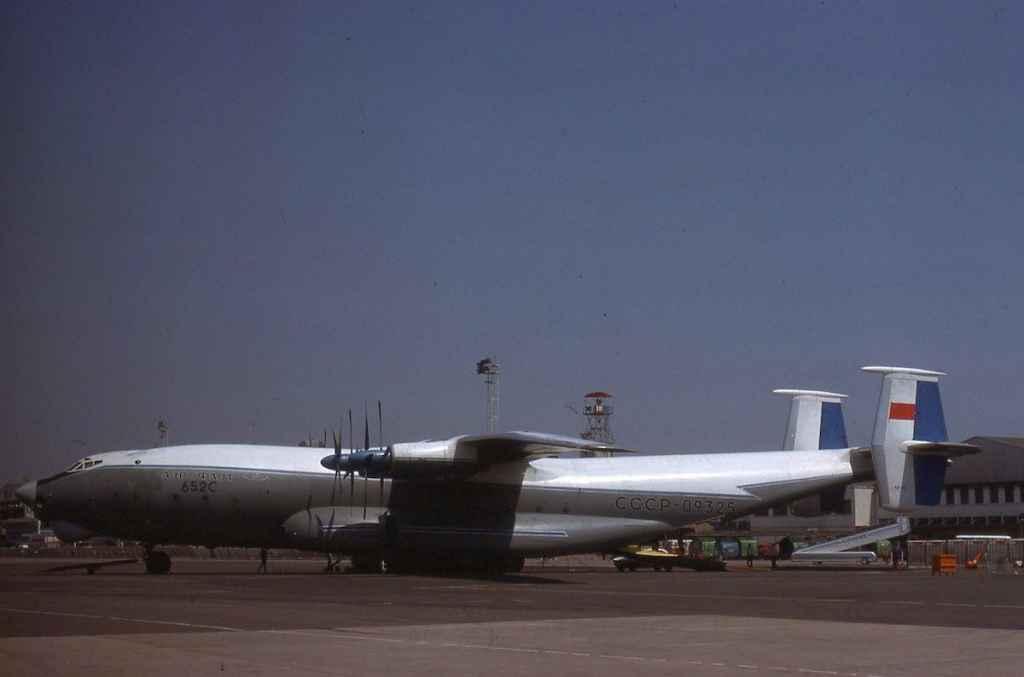 Aeroflot Antonov AN-22 CCCP-09325 possibly at the Paris Airshow circa early 1970s