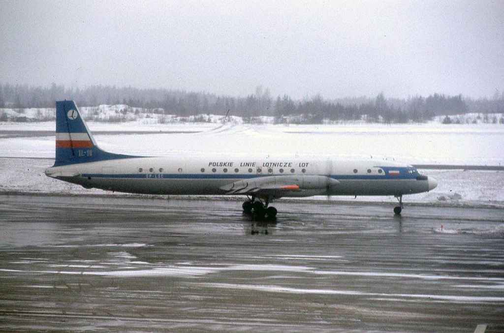 LOT Polish Airlines IL-18 SP-LDC at HEL April 1974 (Dr. John Blatherwick photo).