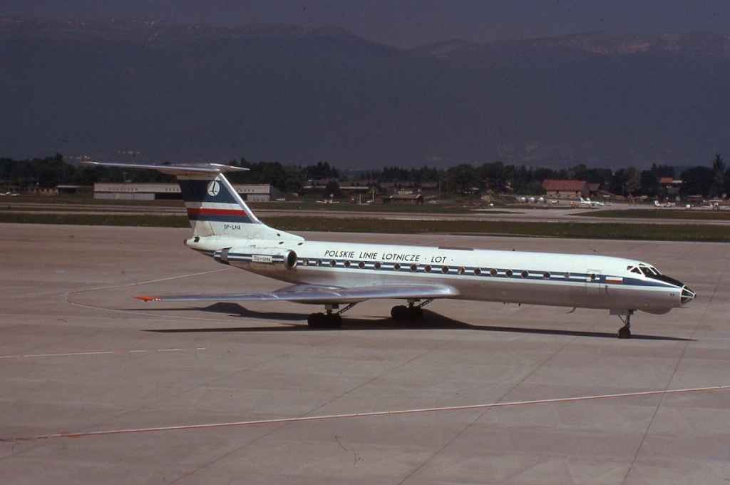 LOT Polish Airlines Tu-134 S-LHA at GVA 1972.