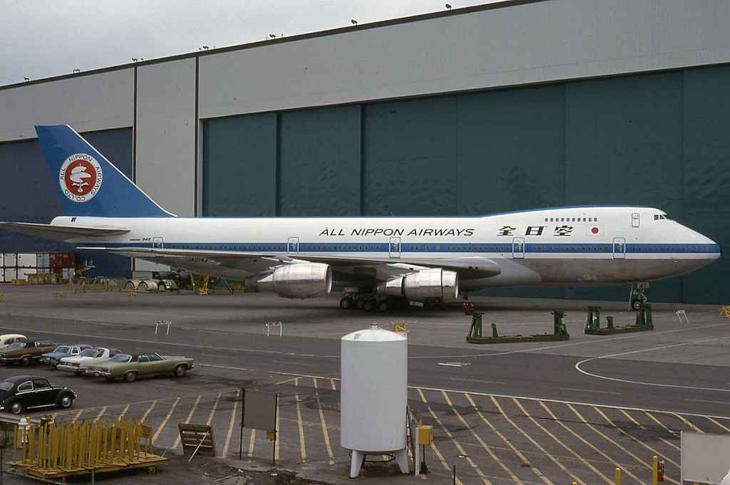 ANA All Nippon Airways Boeing 747-200 JA8147 at Seattle Paine Field pre delivery in October, 1980. Slide by Dr. John Blatherwick.