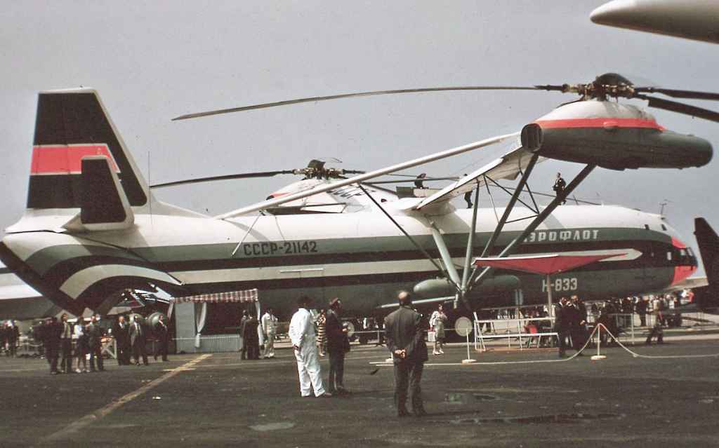 Aeroflot MIL V12 CCCP-21141 at the Paris air show 1971.