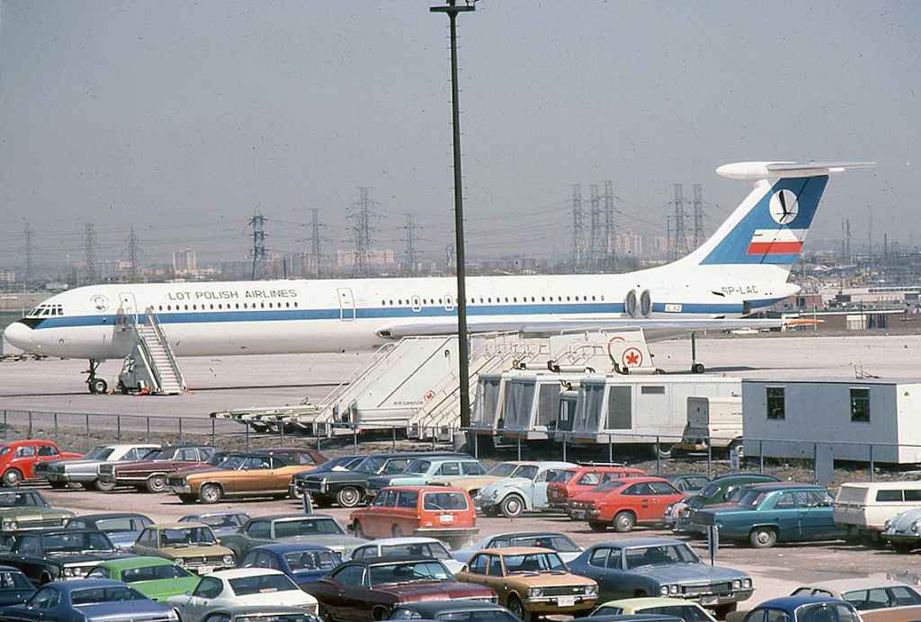 LOT Polish Airlines IL-62 SP-LAC at Toronto airport May 1975.