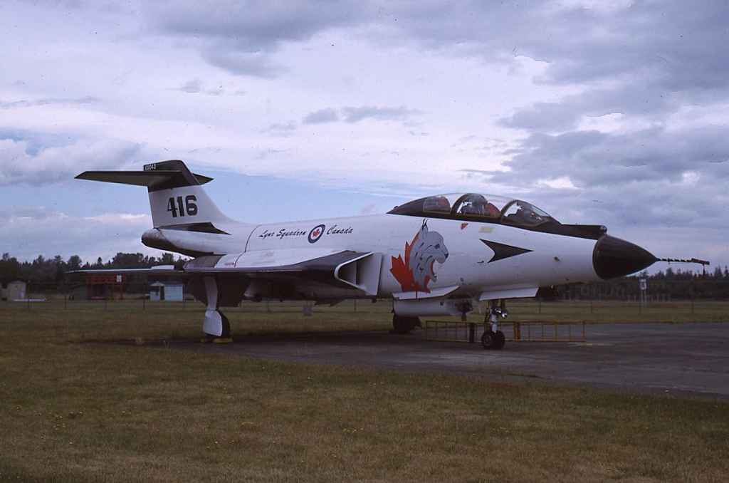 Canadian Armed Forces CF101 Voodoo 101043 416 Lynx Squadron special scheme at CFB Comox June, 1984. (Henry Tenby slide)
