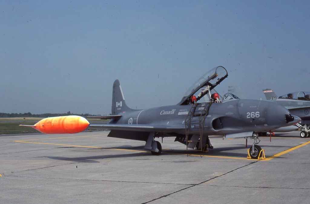 Canadian Armed Forces CT33 133266 July 1992.