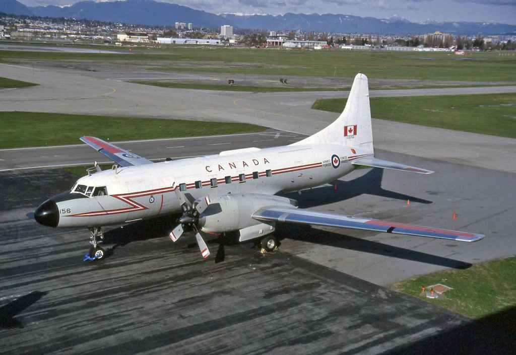 Canadian Armed Forces Canadair CC-109 Cosmopolitan 109156 at Vancouver April 1991.