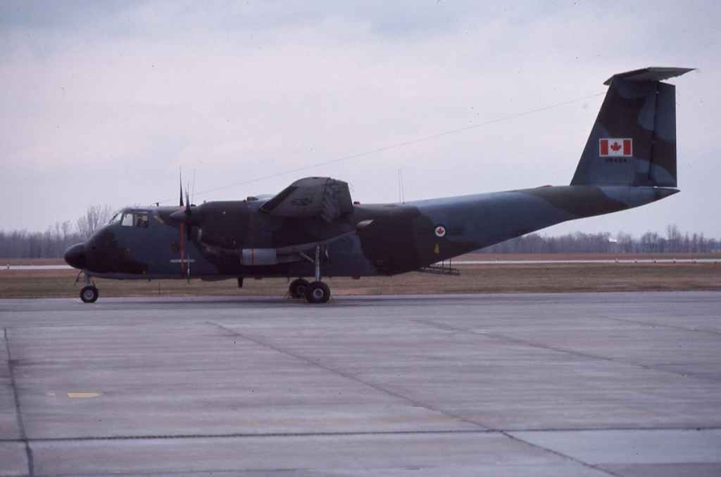 Canadian Armed Forces DHC-5 Buffalo 115464 at CFB Trenton November 1976.