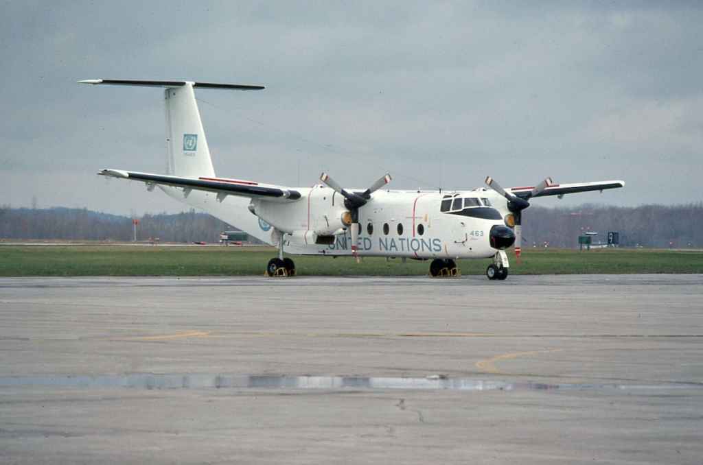 Canadian Armed Forces United Nations DHC-5 Buffalo 115463 at CFB Trenton November 1979.