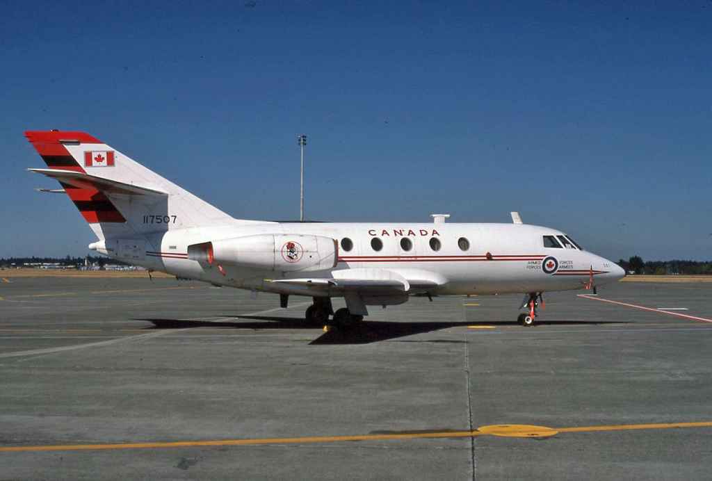 Canadian Armed Forces Falcon 117507 at McChord Field January 1988 with 414 Squadron crest on engine (Doug Remington slide).