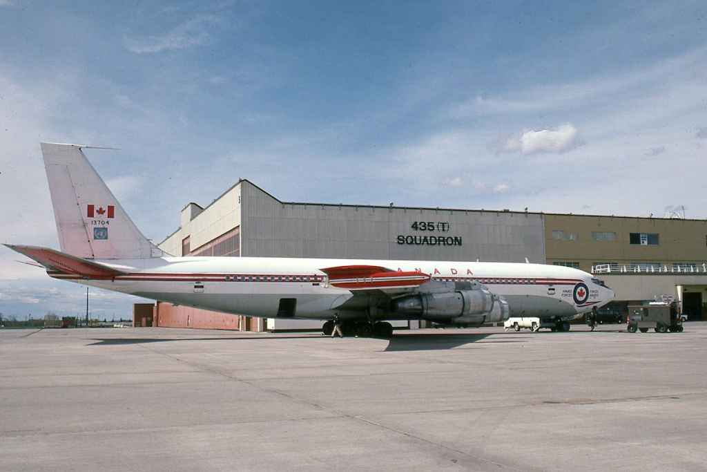 Canadian Armed Forces Boeing 707 CC-137 13704 at CFB Trenton May 1985.