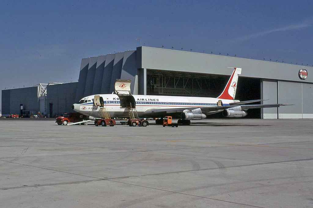 Korean Airlines Cargo 707-373C N370WA at LAX April 1973.