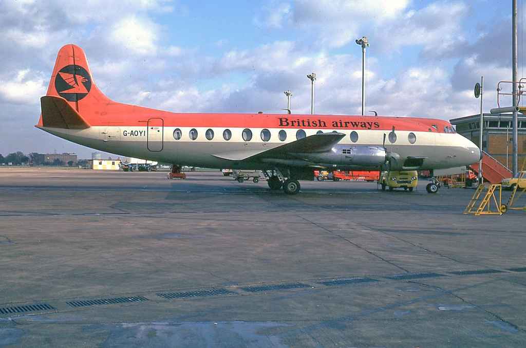 Cambrian British Airways Viscount G-AOYI Heathrow circa 1973