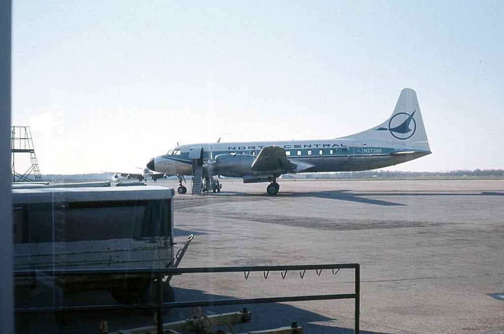 North Central Convair 580 N2728R DTW April 1977.