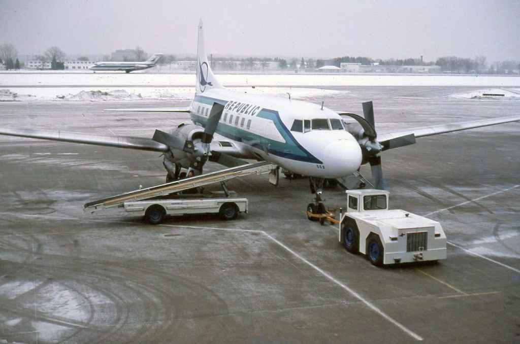Republic Convair 580 N969N DTW DEC 1981.