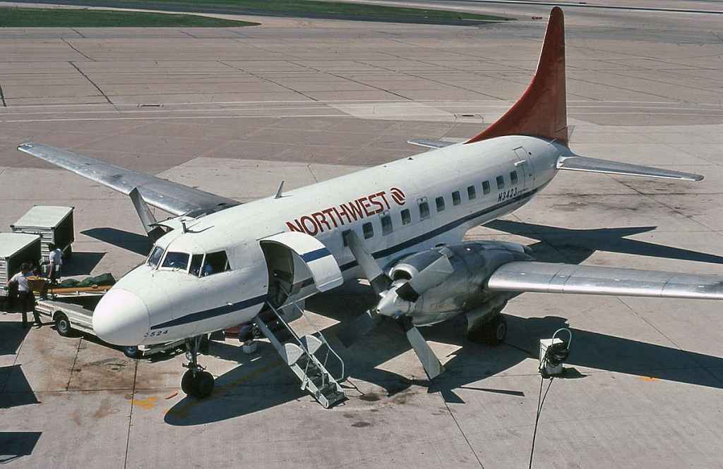Northwest Convair 580 N3423 DTW SEP 1986