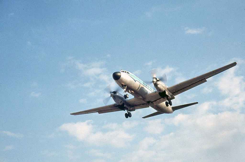 North Central Convair 580 N4801C SEP 1974 landing at Detroit.